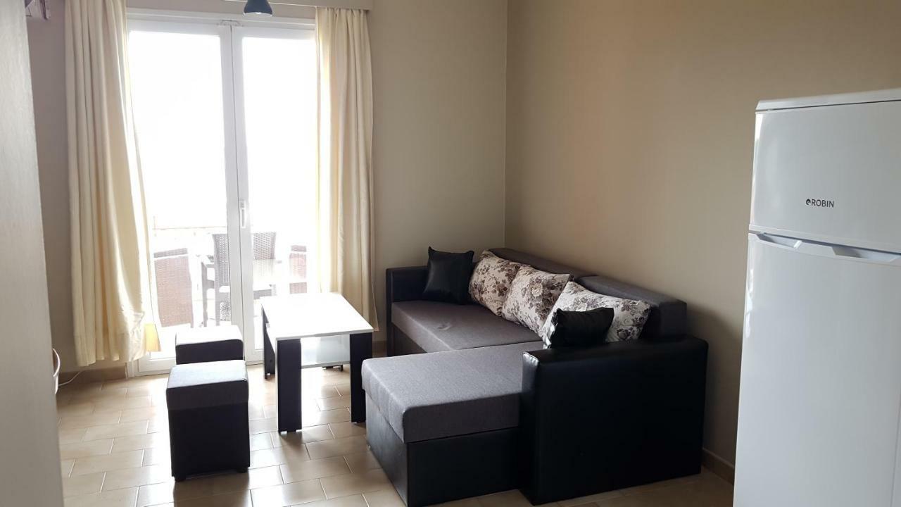 Stefanos Apartment *